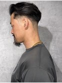 アップバンク フェードカット 黒髪 短髪 バーバー ビジネスヘア
