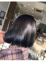 アッシュ 川崎店(Ash) 裾カラー ブリーチあり ブルー ボブ