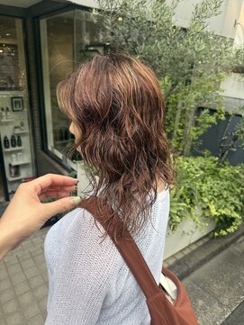 ライファイ(LAIFAI) 癖を活かしたカットと白髪ぼかしカラー