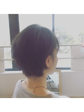 カタチヘアー(HAIR) 水色のような。。。さわやか。。。ショートボブのカタチ。。。。