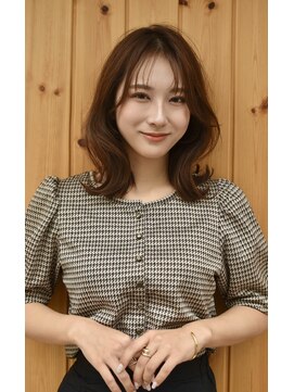 ブゾン(buZon) 【buZon ブゾン】外ハネくびれミディ☆シースルーバンク