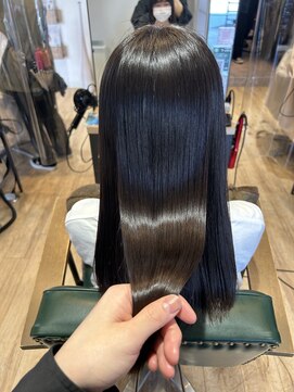 サラ(sarah) 【渡邉優太】縮毛矯正/酸性ストレート
