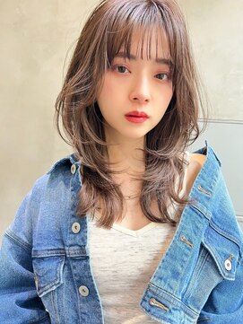 ロイド(Lloyd) ミルクティーグレージュ×ハイレイヤー【Lloyd 大宮】