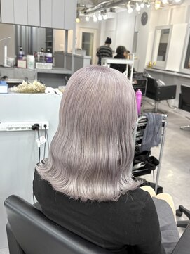 シェイロ(Cielro) ホワイトシルバーカラー