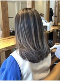 バレイヤージュグレージュハイライトダブルカラーケアブリーチ