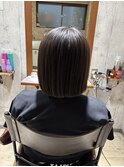 切りっぱなしワンレンボブ