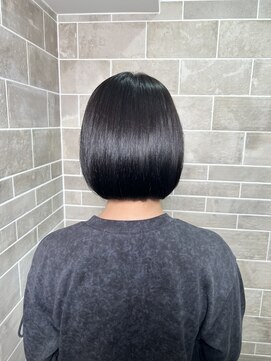 トリエラ 池袋(TRIELA) 前あがりボブ