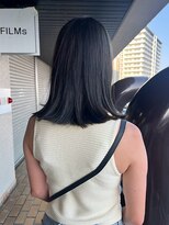フィルム(FiLMs)&nbsp;ナチュラルミディアムレイヤーカット/髪質改善