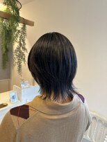 フィーラ(Feela) ウルフカット