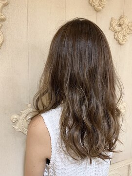 キャンバス バイ ネオリーブ 横浜西口(Canvas by neo.) 透け感ベージュな、秋カラー★