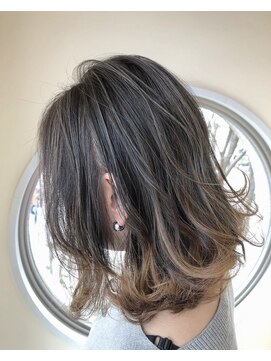 アンダーバーホワイト 阪神西宮店(_WHITE) バレイヤージュカラー　グレージュ　デザインカラー