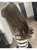 オリーブベージュ