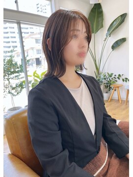 コムヘアー(COM HAIR) くびれボブ。アッシュブラウン。