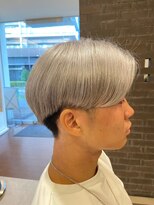 エヌアンドエーコンティ(N&A CONTi) おしゃれメンズの大胆ヘアカラー#2　センターパート