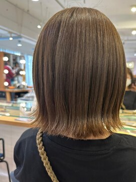 ネオリーブ チロル 横浜西口店(Neolive CiroL.) 脱白髪染め　ブリーチ無し　白髪ぼかし