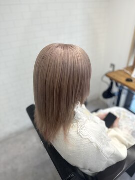 アグ ヘアー トリコ 久喜3号店(Agu hair trico) ホワイトピンクベージュ
