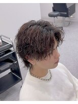 ブライト(BRIGHT)&nbsp;センターパートウルフツイストスパイラルパーマ