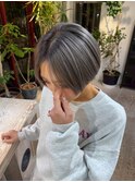 グレージュカラーシルバーカラーハイトーンショートダブルカラー