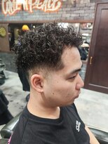 フォーコーナーズカットショップスリーセント 栄(FourCornersCutShop 3/cent)&nbsp;カーリーパーマ/スパイラルパーマ/フェードカット