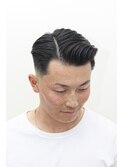 メンズスキンフェード大人七三アイロンパーマ