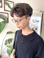 エルフ(elf)&nbsp;フェザーパーマセンターパート刈り上げショートフェザーショート