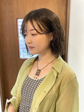 ハグ 横浜(HUG) 大人可愛い20代30代40代似合わせミディアムヘアシースルー横浜駅
