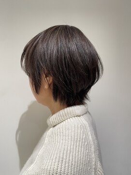 アッシュ 茗荷谷店(Ash) 丸みを残す、大人の縮毛ショート
