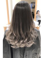 デイズ(days)&nbsp;根本ブリーチなし毛先ブリーチアッシュグラデーションカラー原宿