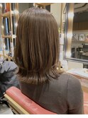 外ハネくびれロブ*モカベージュ
