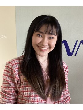 ウエーブ ニュアンスストレートヘア