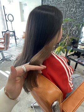 アイリー 名古屋(A/LEE) インナーカラーミルクティー