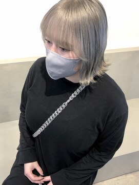 エイト 三軒茶屋店(EIGHT) ホワイトブロンド