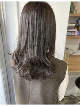 ロカ(roka) オリーブベージュラテカラー　ふんわりカールワンレンセミロング