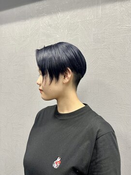 アンビシャス 昭島 ハンサムショート×ネイビーブラック