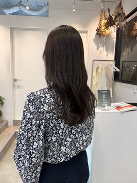 ロカ 表参道(loka) ダークアッシュ/レイヤーロング[表参道/ブリーチ/ハイライト]Mai