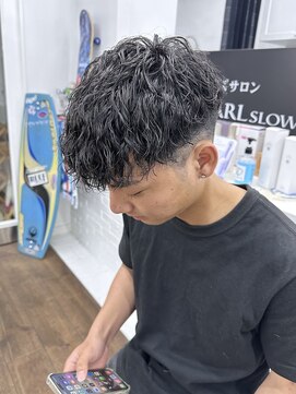 ユイマァルスロウ(YUIMARL SLOW) スペインカール風【ショートマッシュパーマ】