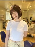 切りっぱなしボブ×オリーブベージュ
