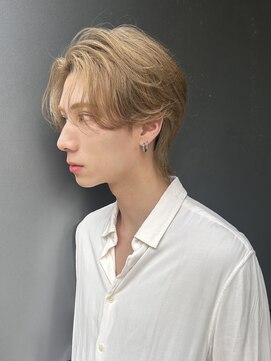 トルネード(TORNADO) 韓国ヘア センターパートウルフカット アップバング 7s419