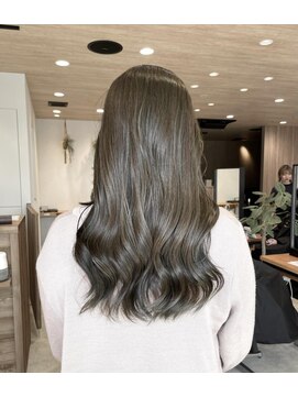 ミューズ バイ ケンジ(MUSE by KENJE) レイヤースタイル/オリーブベージュ/艶髪