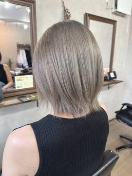 アルレン(Allen) グレージュ【宇都宮/ブリーチカラー/ダブルカラー】