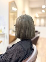 ヘアー グリーン(hair green) オリーブブラウン白髪ぼかしボブスタイル30代40代50代