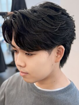 バース バイ ハピネス(BIRTH by happiness) 奈良men'sフェザーパーマフェザーショート