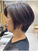 表参道白髪ぼかしハイライトウルフショートボブグレージュ40代