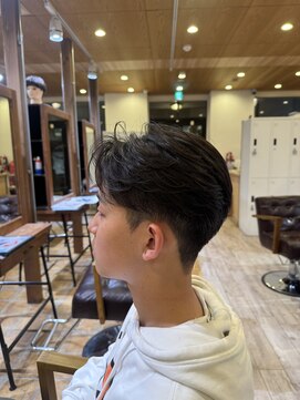 オーシャントーキョー(OCEAN TOKYO) 韓国マッシュフェザーパーマニュアンスパーマセンターパート黒髪