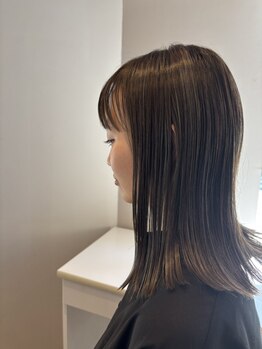 ヴォイチカ(voychica)の写真/クセを伸ばすだけでなく、“5年後も綺麗な髪”を前提に設計するストレート*艶のある柔らかな仕上がりに♪