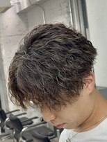 オーバル ジングウマエ(OVARL jingumae)&nbsp;縦落ちツイストスパイラルセンターパート