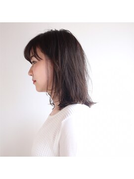 ツイギー 宮西店(TWiGGY) 外ハネ内巻きを楽しめるミディアムスタイル