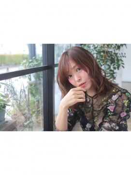 レフラム 獨協大学前店(le:fro:m) 大人可愛い 毛先に動きを出したミディアムヘア