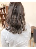 赤味ゼロベージュグレーkchiara福岡天神川野直人