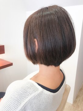 マーリャヘアー(mallia hair) まるみのあるショートヘア